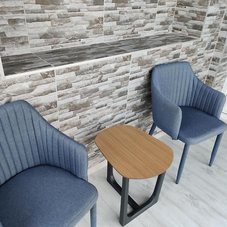 Yarovytsya Vip In The Center Apartment Lutsk Bagian luar foto