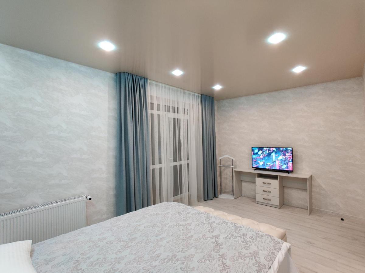 Yarovytsya Vip In The Center Apartment Lutsk Bagian luar foto