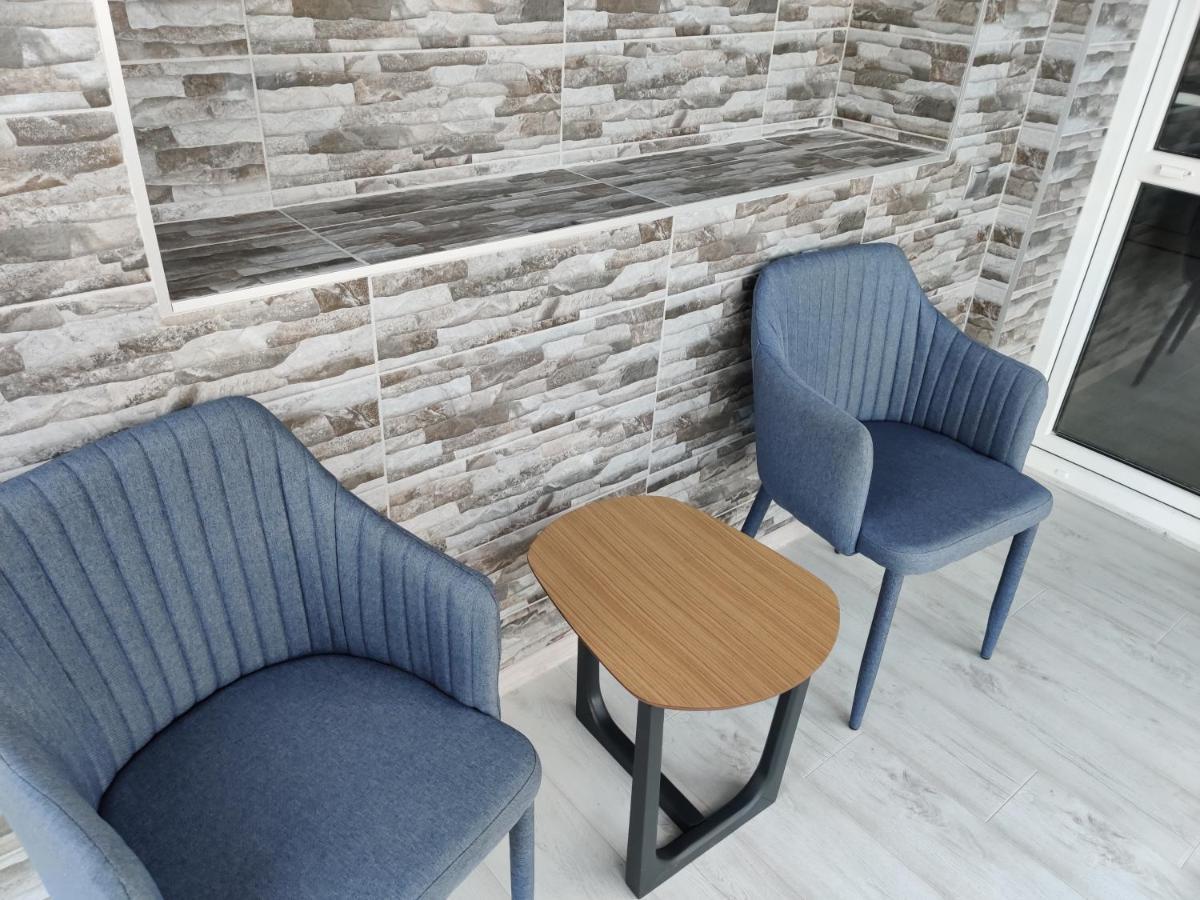 Yarovytsya Vip In The Center Apartment Lutsk Bagian luar foto